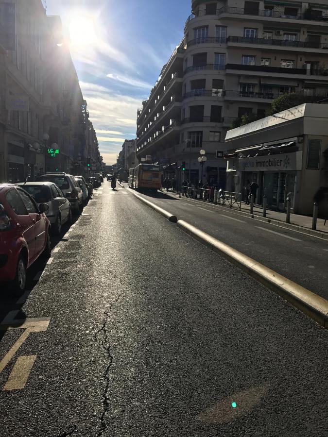 1 Bdr Downtown Near Place Massena Nice Exterior photo