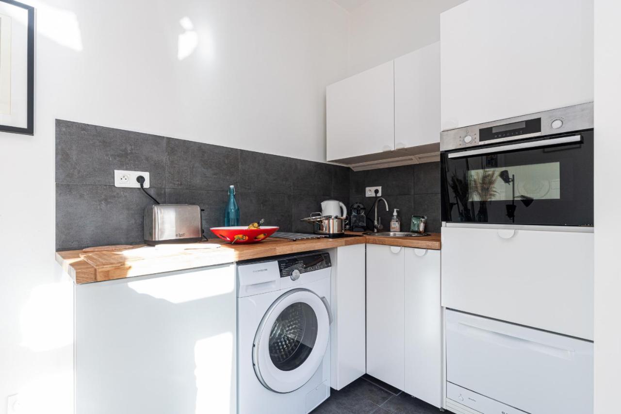 1 Bdr Downtown Near Place Massena Nice Exterior photo